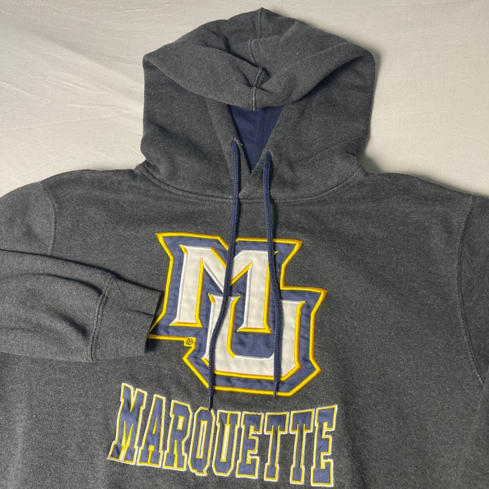 Colosseum Marquette University Golden Eagles Hoodie Mens Small Charcoal Grey MU